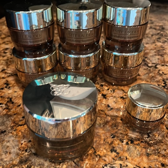 Estee Lauder revitalizing supreme+ set (you get all) - Picture 2 of 8